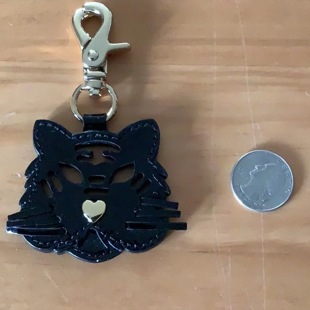 EUC rare Betsey Johnson black vinyl cat key fob - Picture 1 of 2